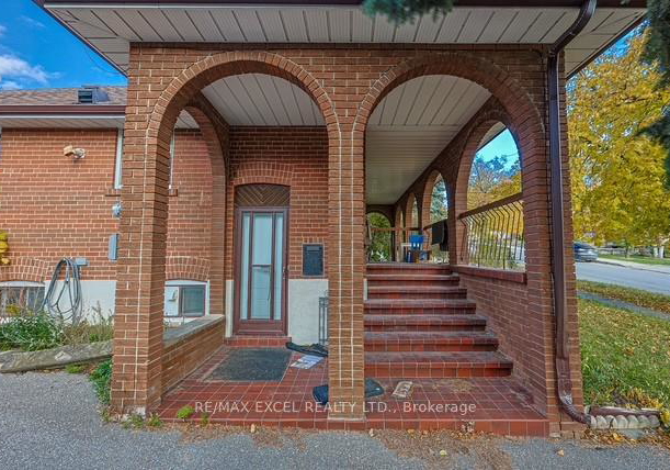 90-flamborough-drive-e-north-york-ontario-w12779538