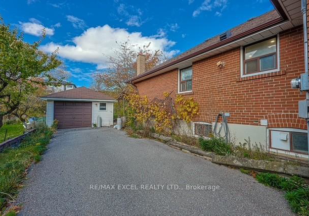 90-flamborough-drive-e-north-york-ontario-w12779538