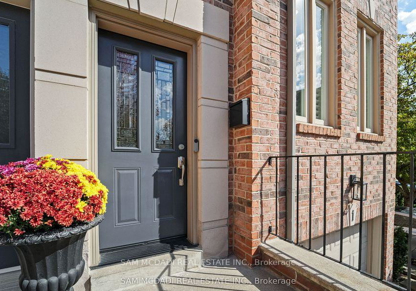 195-grand-avenue-etobicoke-ontario-w12779672