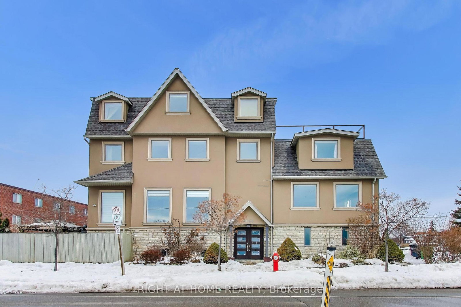 1090-westmount-avenue-mississauga-ontario-w12779796