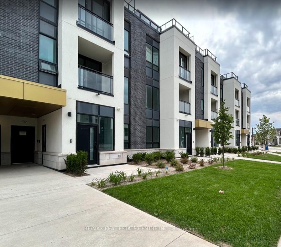 3020-trailside-drive-ne-oakville-ontario-w12779860