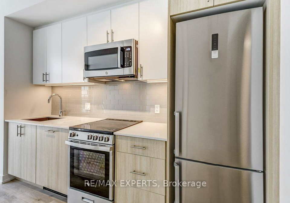 1195-the-queensway-etobicoke-ontario-w12779888