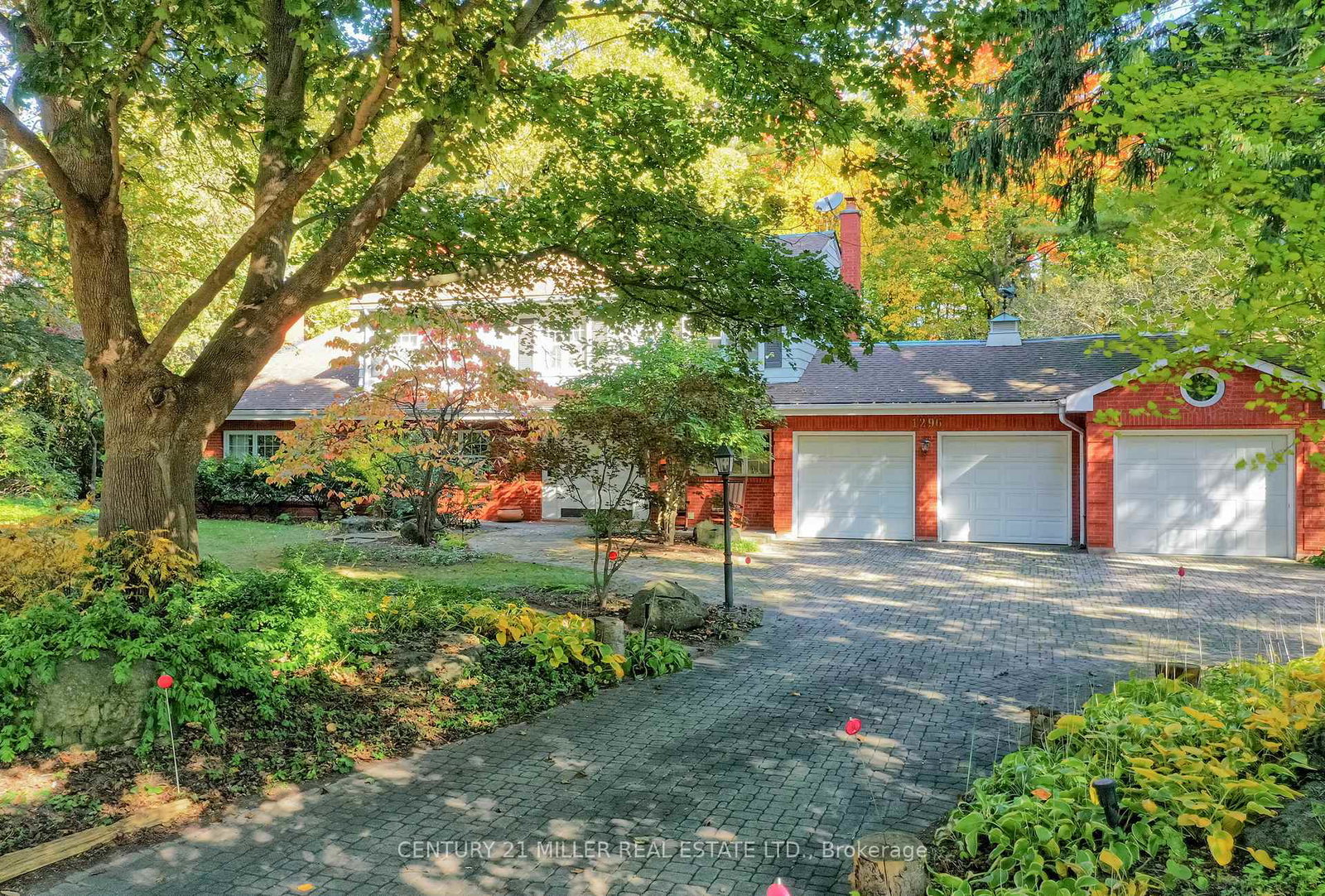 1296-cumnock-crescent-oakville-ontario-w12779900