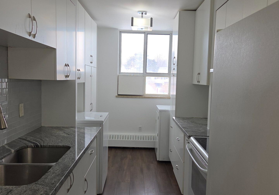 1625-bloor-street-mississauga-ontario-w12779956