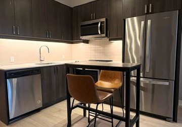 8-nahani-way-mississauga-ontario-w12779994