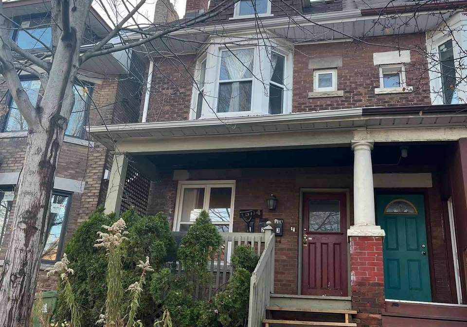 1504-dufferin-street-toronto-ontario-w12780042