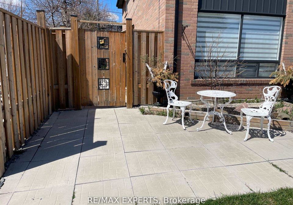 6-cathcart-crescent-brampton-ontario-w12780116