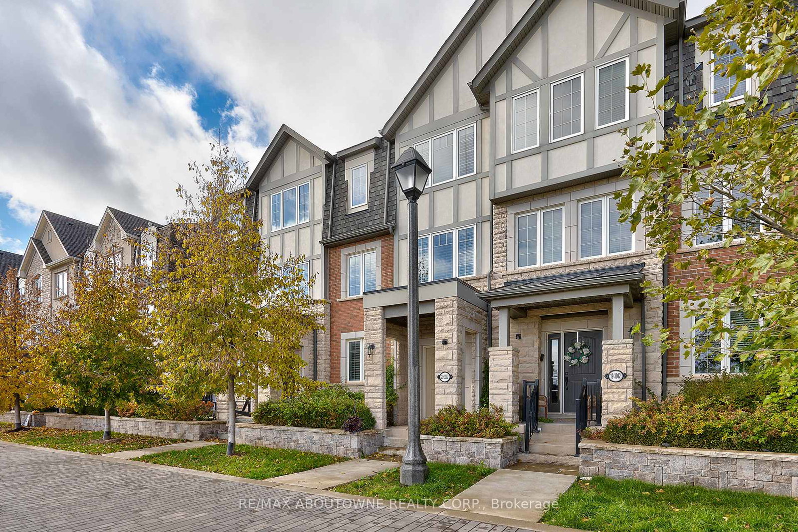 3002-preserve-drive-oakville-ontario-w12780192