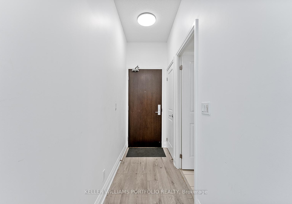 1185-the-queensway-avenue-etobicoke-ontario-w12780220