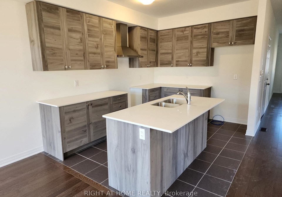 8-brixham-lane-brampton-ontario-w12780840