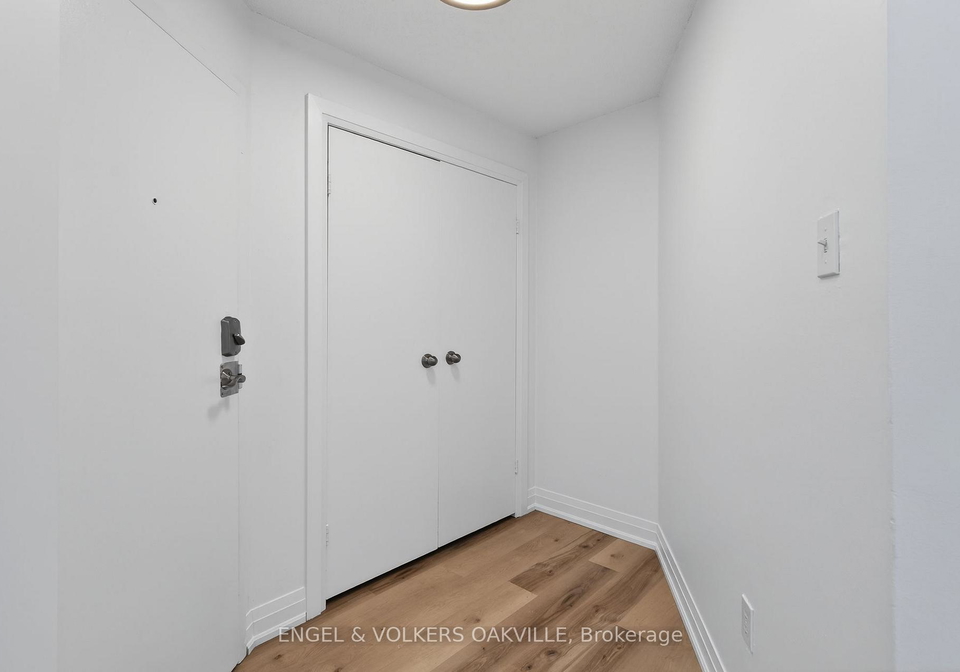 103-thomas-street-oakville-ontario-w12781066