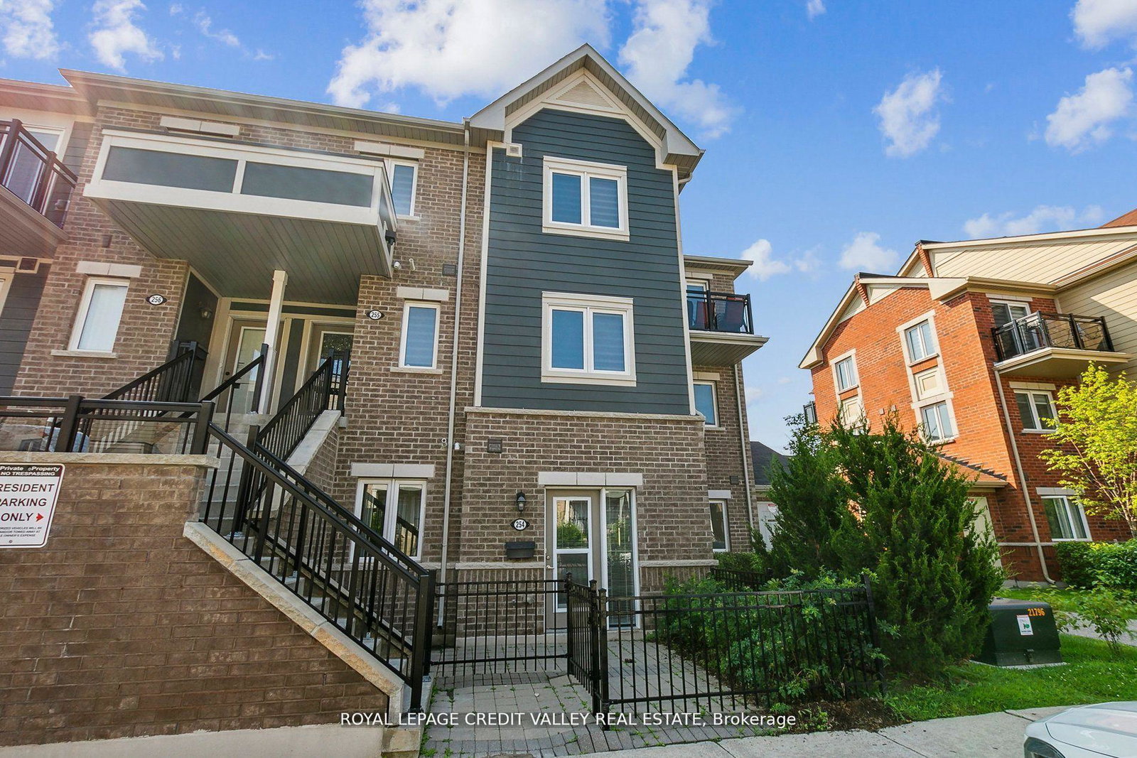250-sunny-meadow-boulevard-brampton-ontario-w12781394