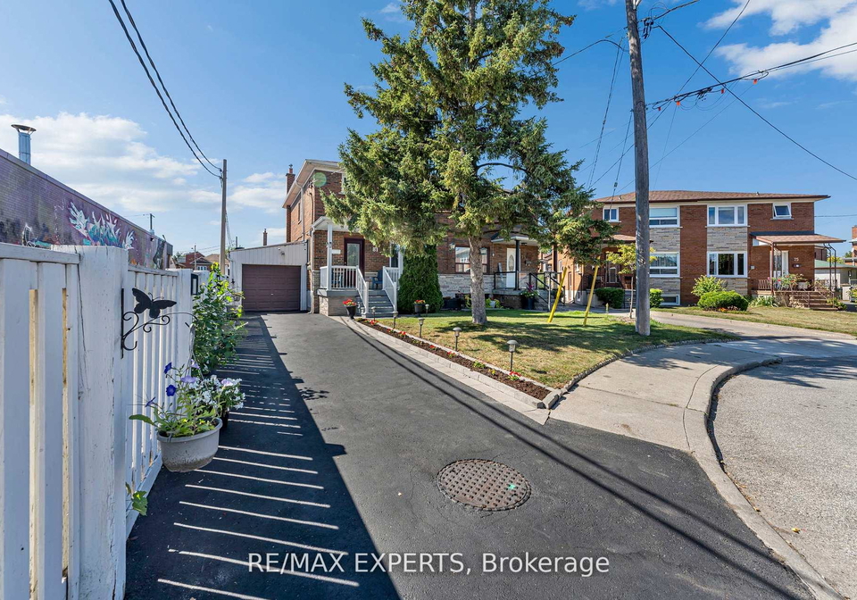 81-hagar-avenue-toronto-ontario-w12781600