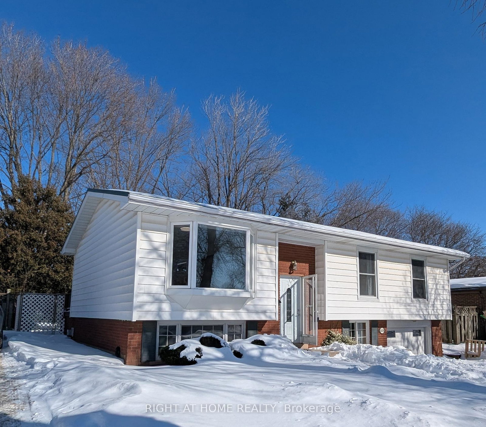 639-blue-forest-hill-burlington-ontario-w12781730