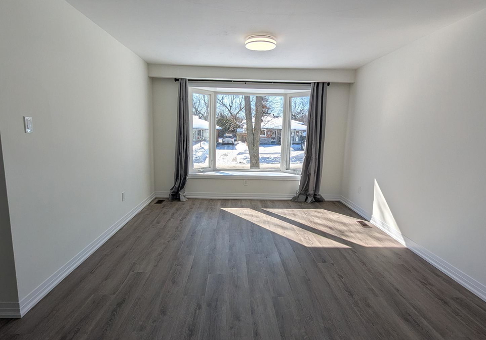 639-blue-forest-hill-burlington-ontario-w12781730