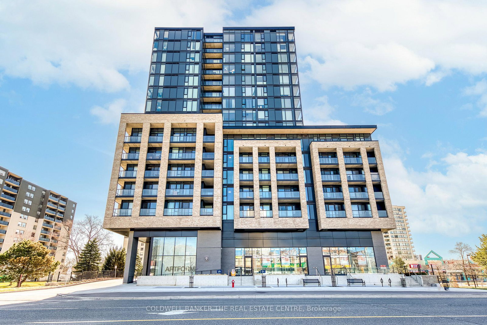 86-dundas-street-e-mississauga-ontario-w12782100