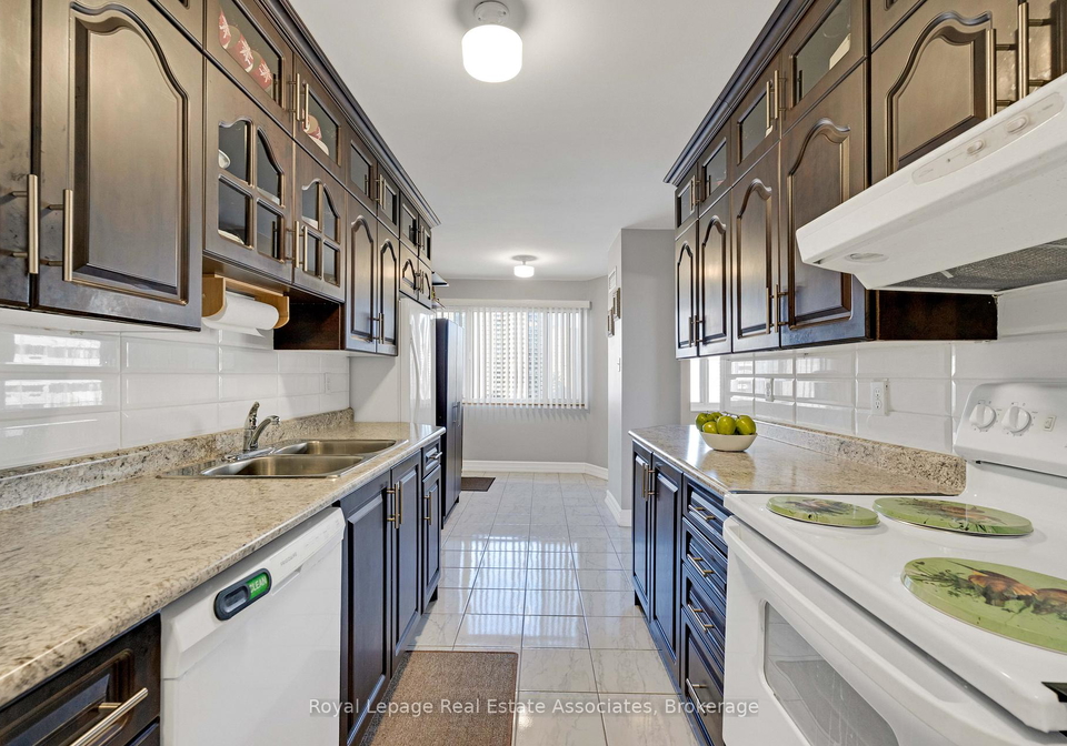 50-elm-drive-e-mississauga-ontario-w12782546