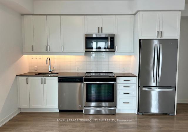 8-nahani-way-mississauga-ontario-w12782588