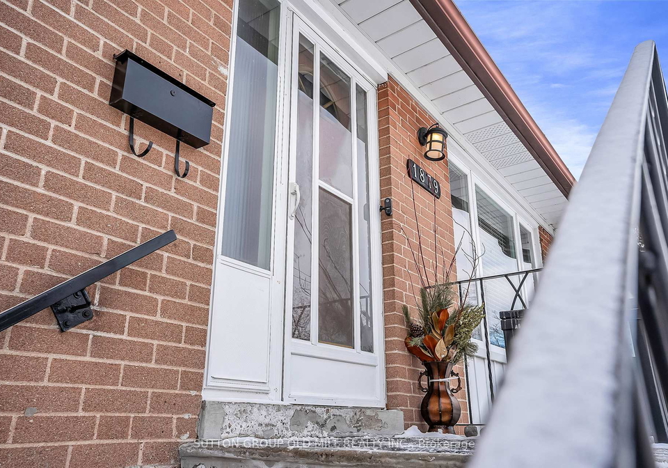 1879-sandgate-crescent-mississauga-ontario-w12782600