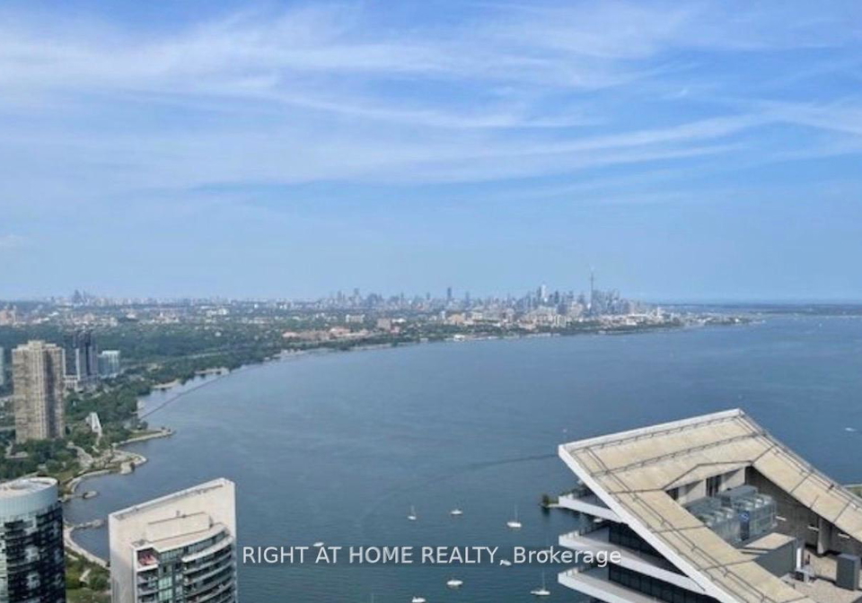 30-shore-breeze-drive-etobicoke-ontario-w12783366