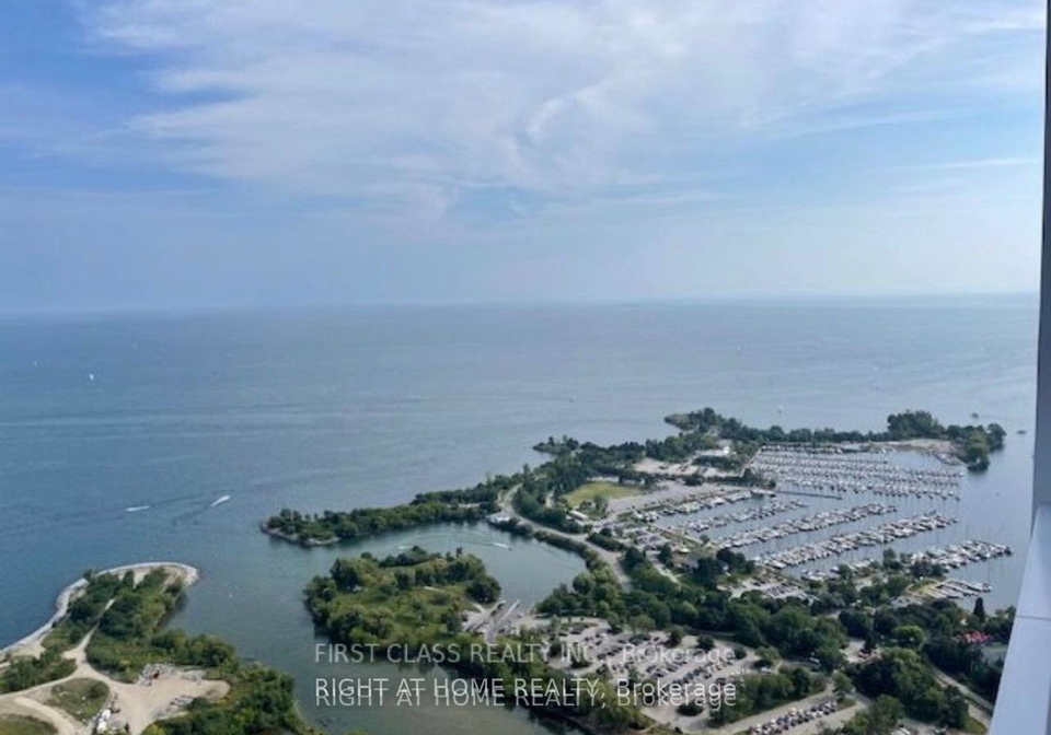 30-shore-breeze-drive-etobicoke-ontario-w12783366