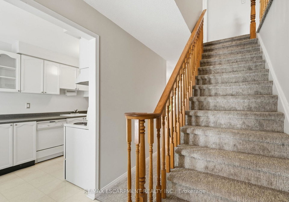 2047-chrisdon-road-burlington-ontario-w12783434