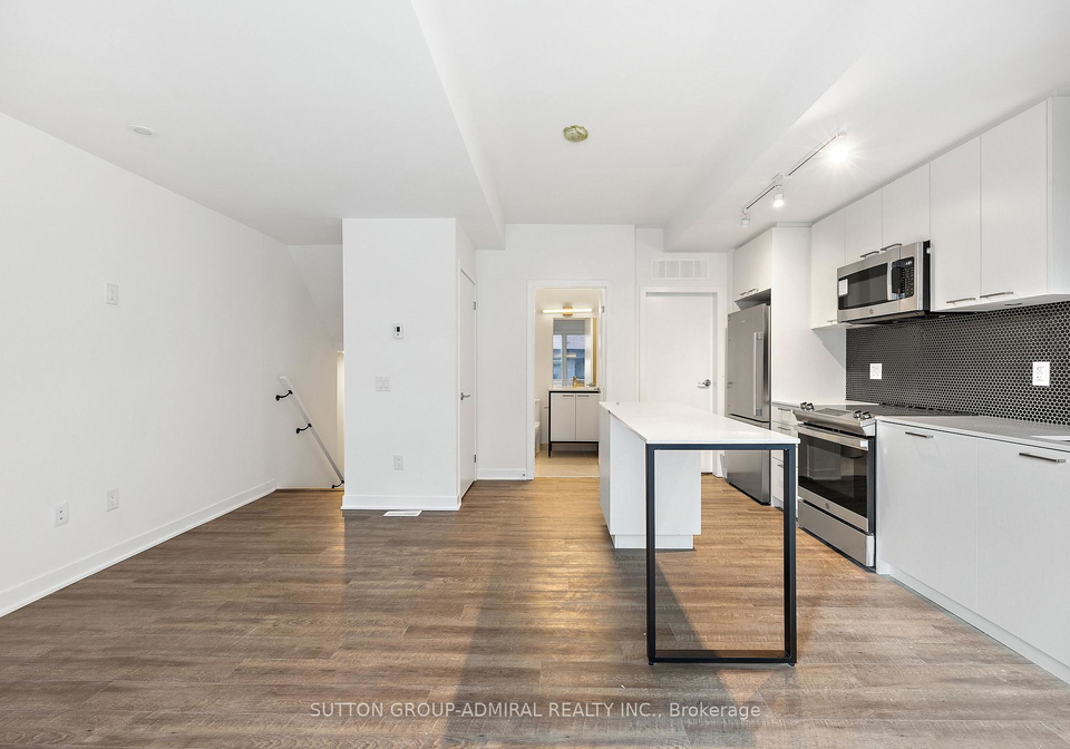 10-ed-clark-gardens-boulevard-toronto-ontario-w12784570