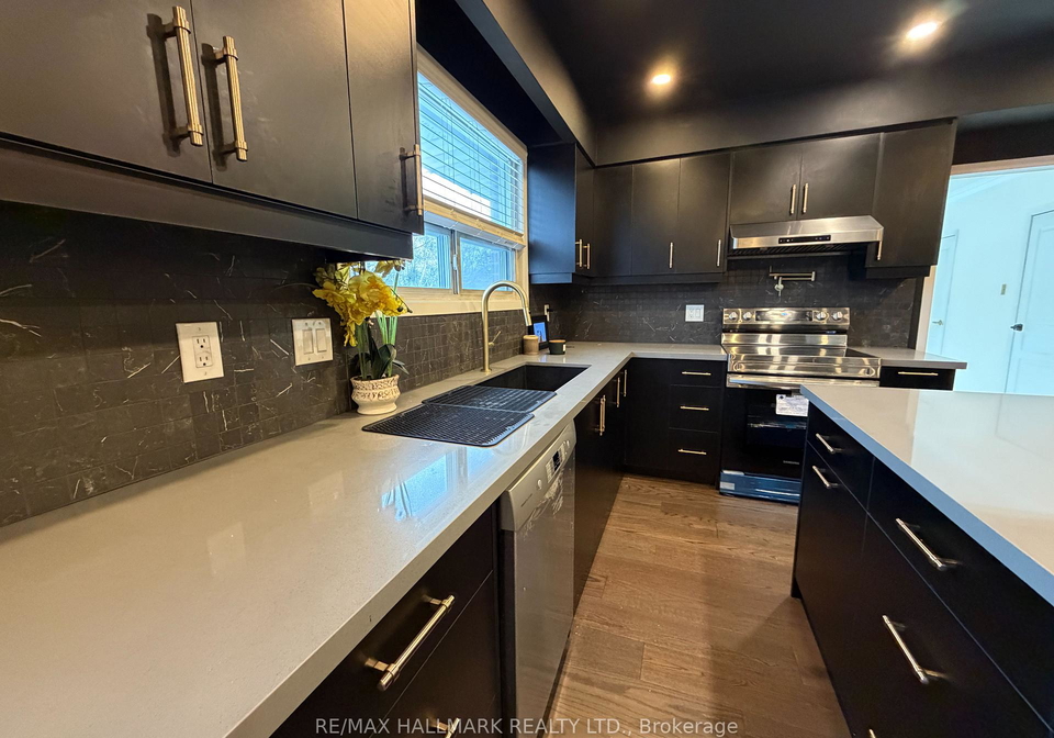 14-alphonse-crescent-mississauga-ontario-w12784592