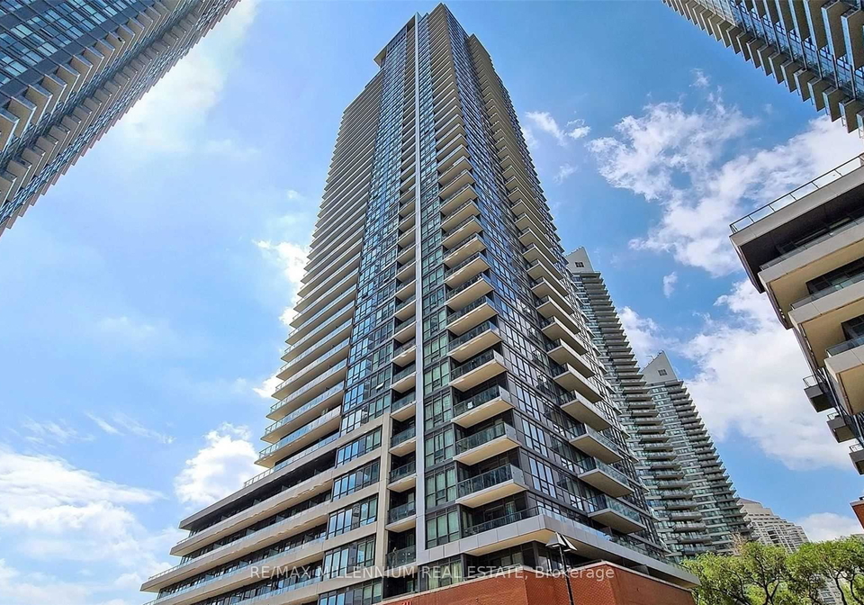 2212-lake-shore-boulevard-etobicoke-ontario-w12784696