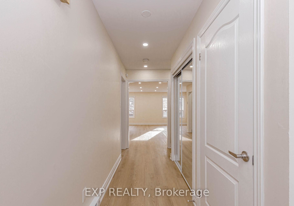 2289-munns-avenue-oakville-ontario-w12784722