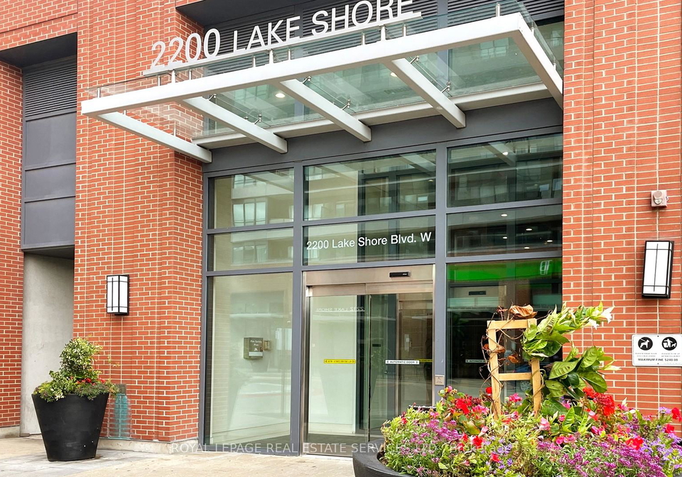2200-lake-shore-boulevard-w-etobicoke-ontario-w12784954