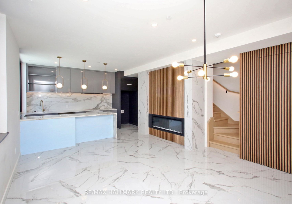 204-browns-line-drive-etobicoke-ontario-w12785968