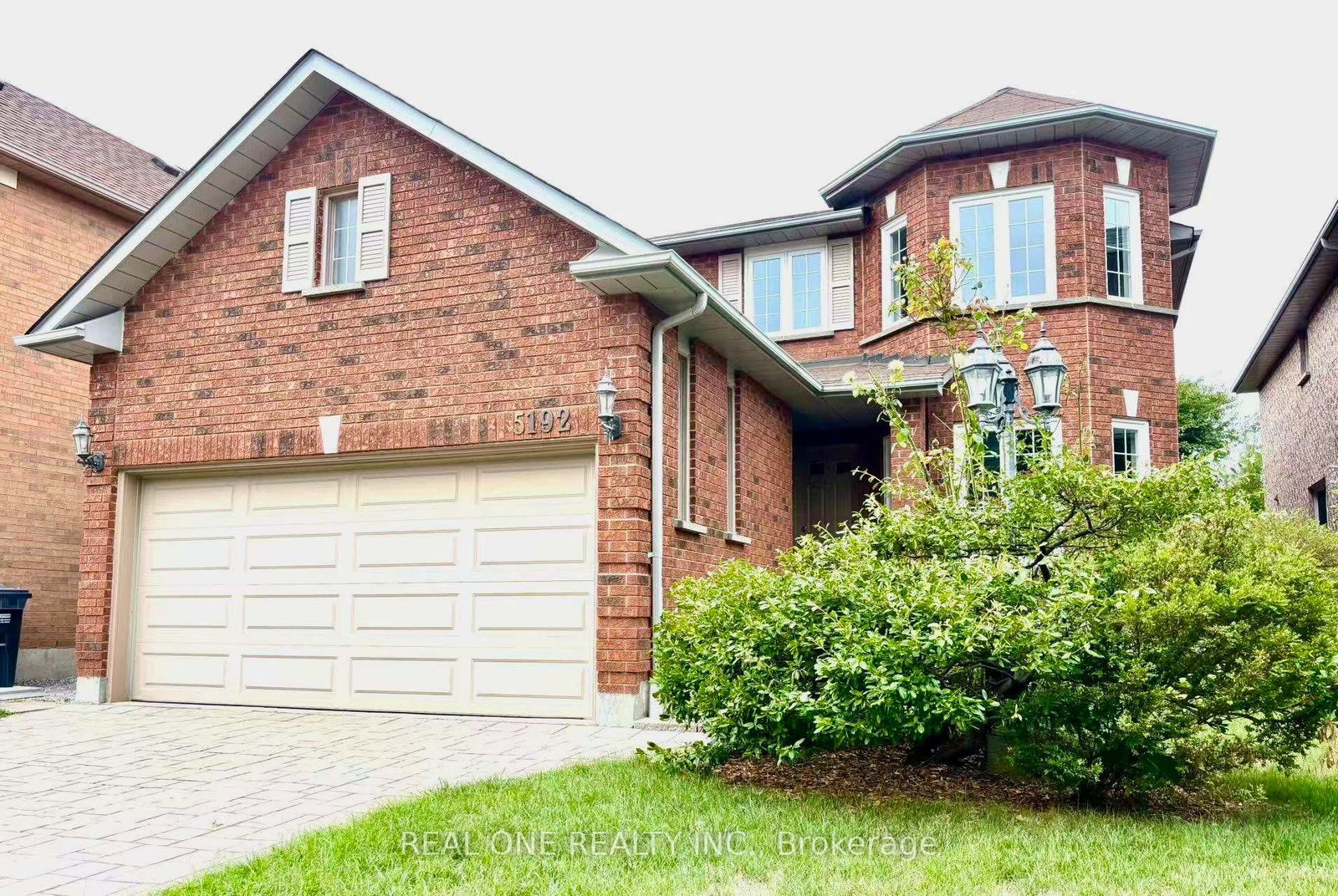 5192-castlefield-drive-mississauga-ontario-w12786120