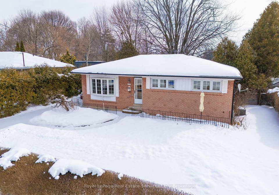 557-stonecliffe-road-oakville-ontario-w12786216