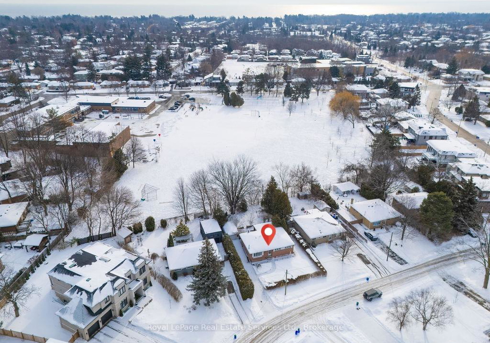 557-stonecliffe-road-oakville-ontario-w12786216