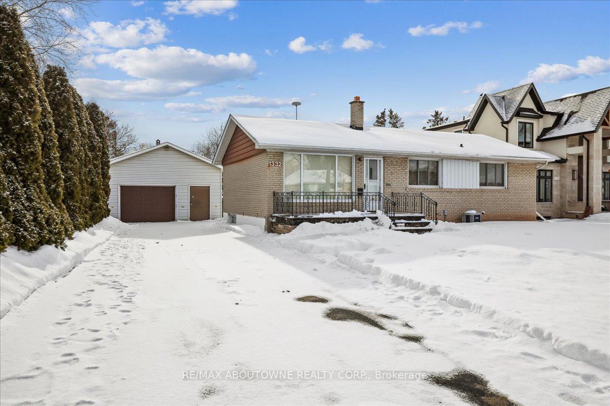 1332-rebecca-street-oakville-ontario-w12786250