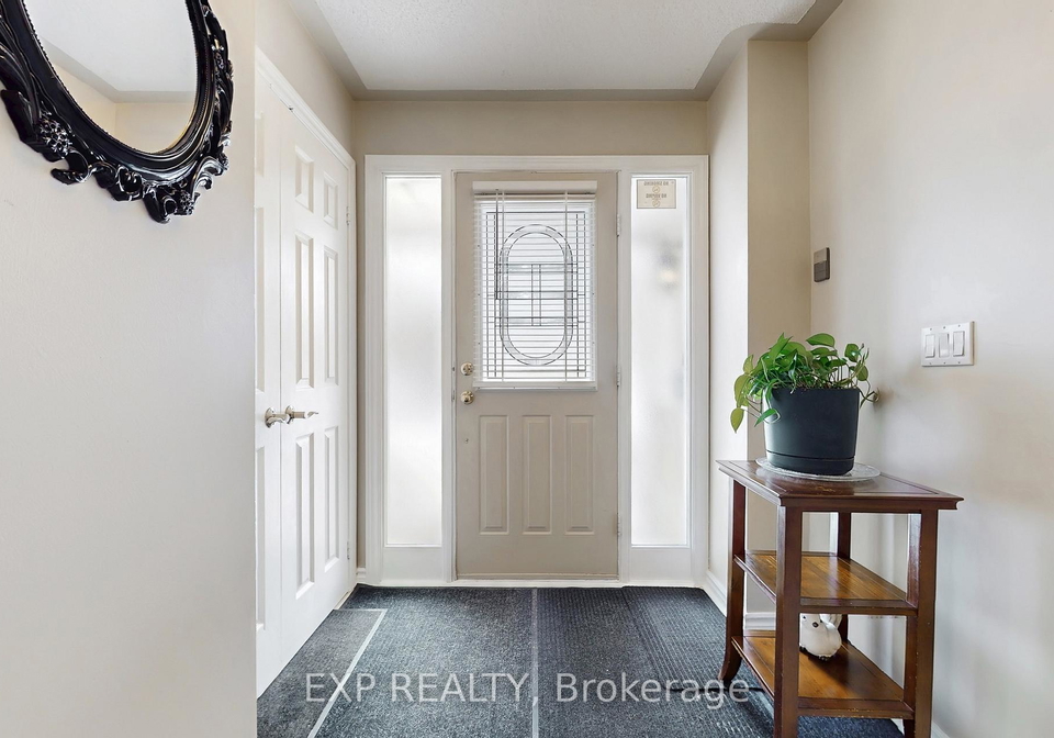 43-hartnell-square-brampton-ontario-w12786962