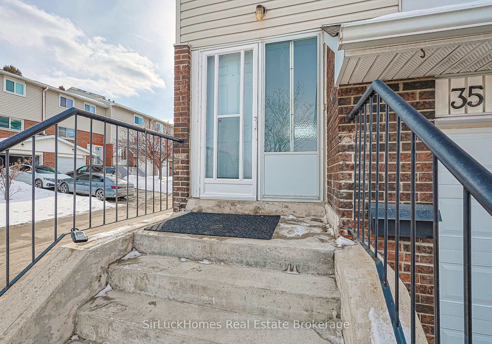 35-franklin-court-brampton-ontario-w12787150