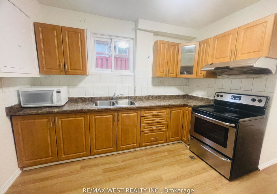 82-dafoe-crescent-brampton-ontario-w12787544