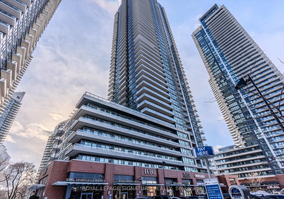 2220-lake-shore-boulevard-w-etobicoke-ontario-w12787770
