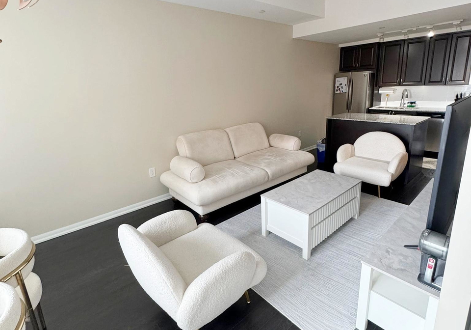 830-lawrence-avenue-w-north-york-ontario-w12787936