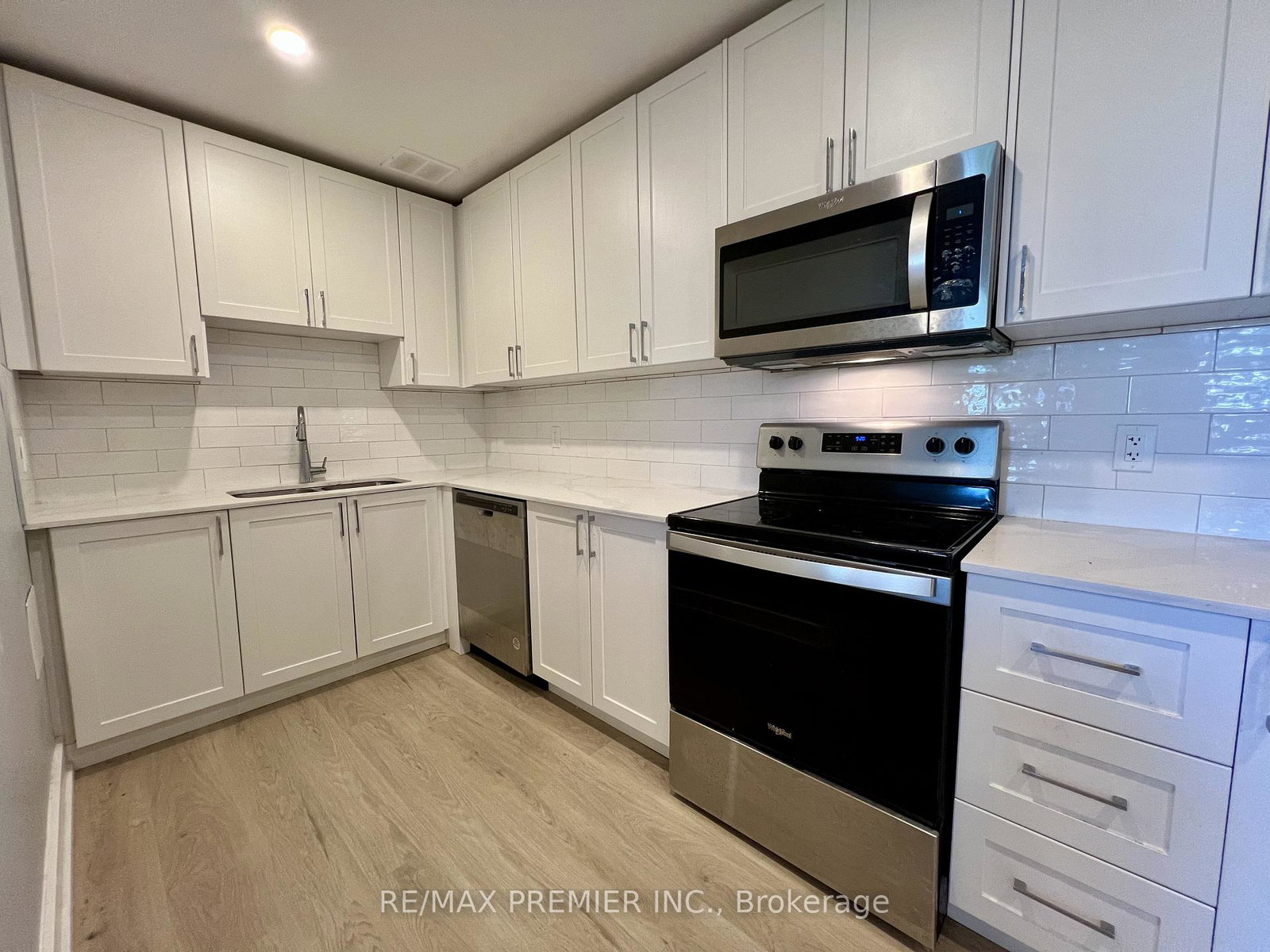 3046-jaguar-valley-drive-mississauga-ontario-w12788414