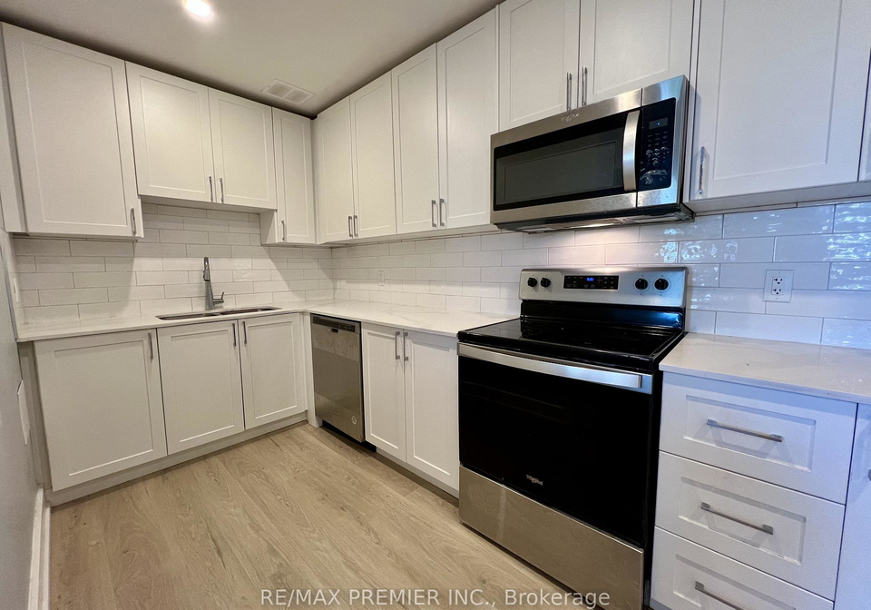 3046-jaguar-valley-drive-mississauga-ontario-w12788414