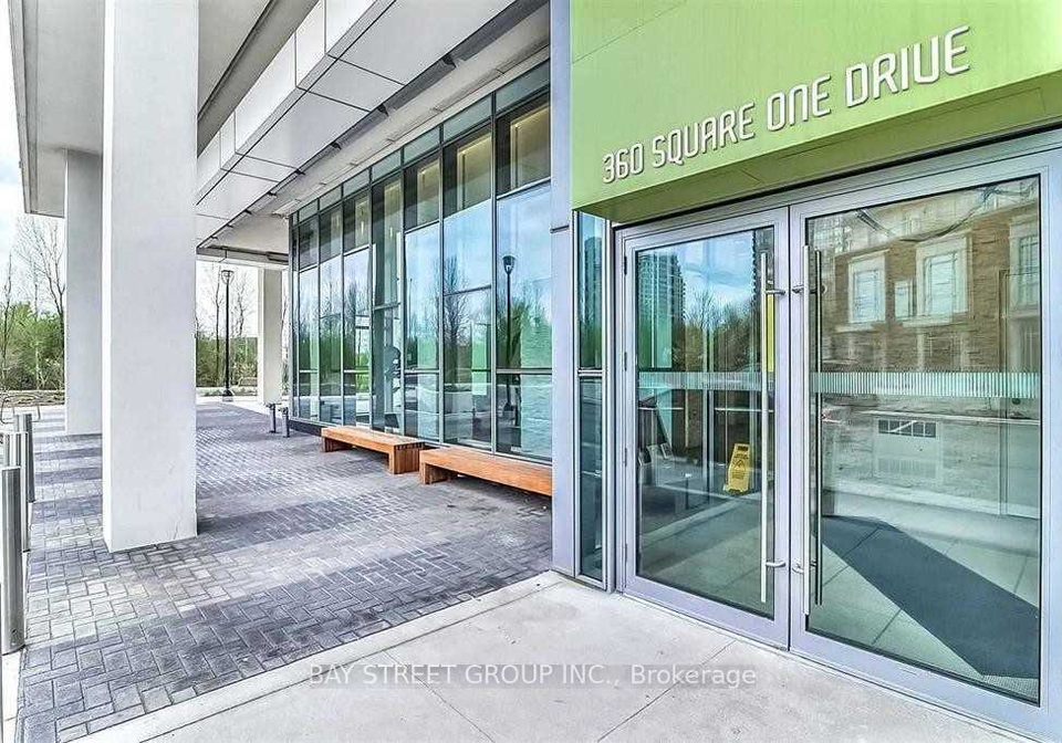 360-square-one-drive-mississauga-ontario-w12788956