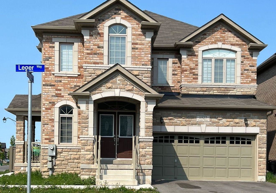 1527-leger-way-milton-ontario-w12789292