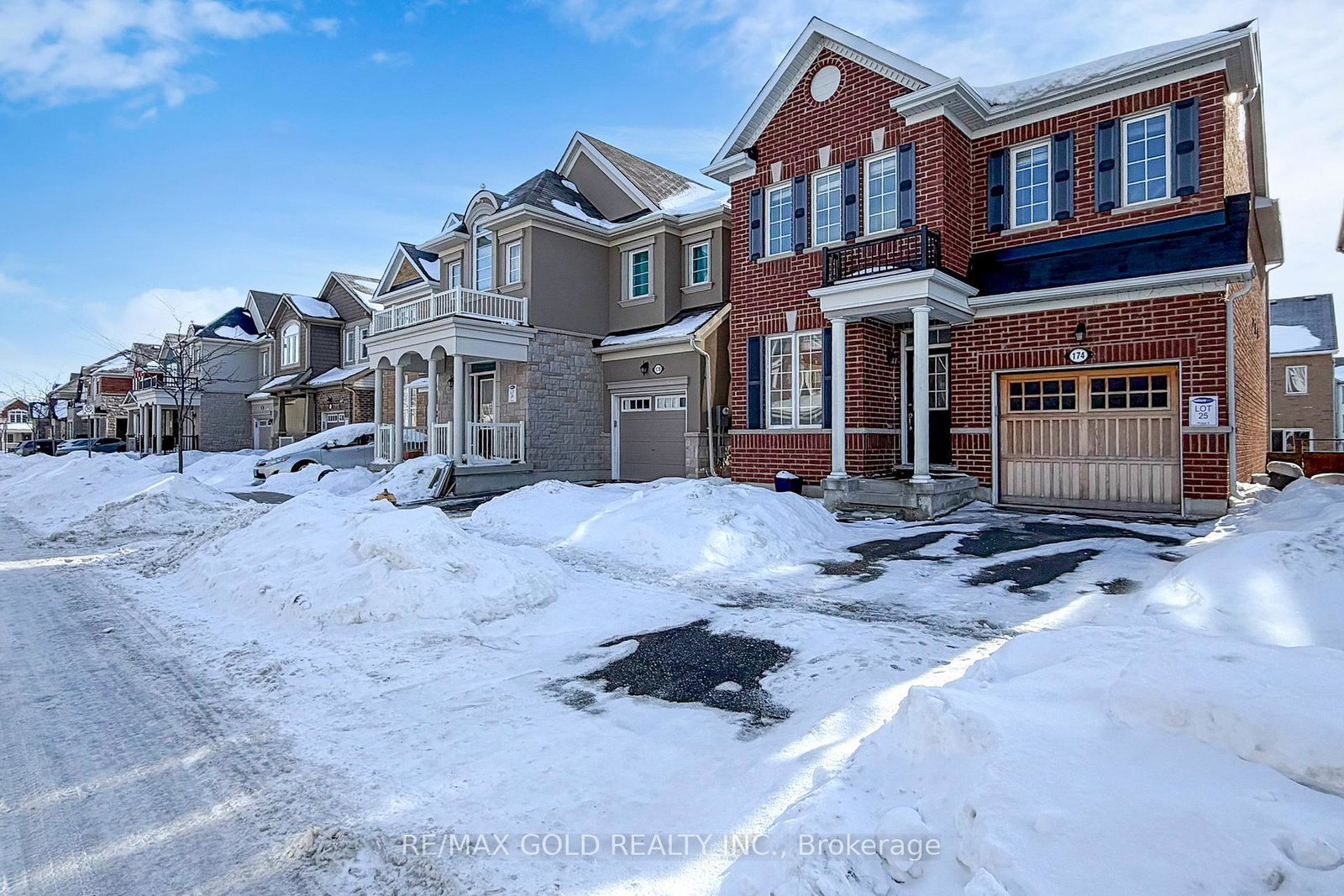 174-lemieux-court-milton-ontario-w12789362