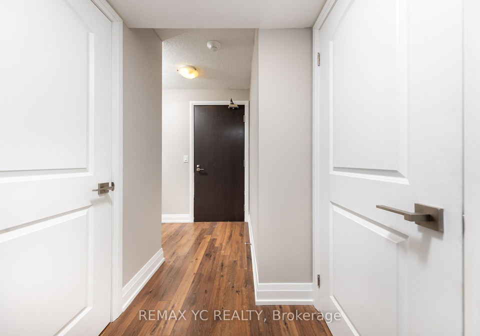 1-de-boers-drive-york-ontario-w12789388