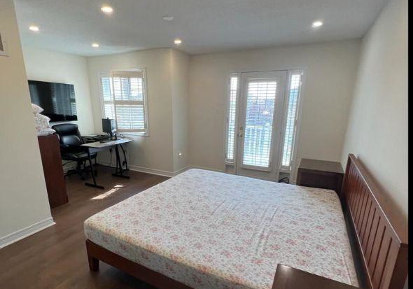 311-oaktree-circle-e-mississauga-ontario-w12789672