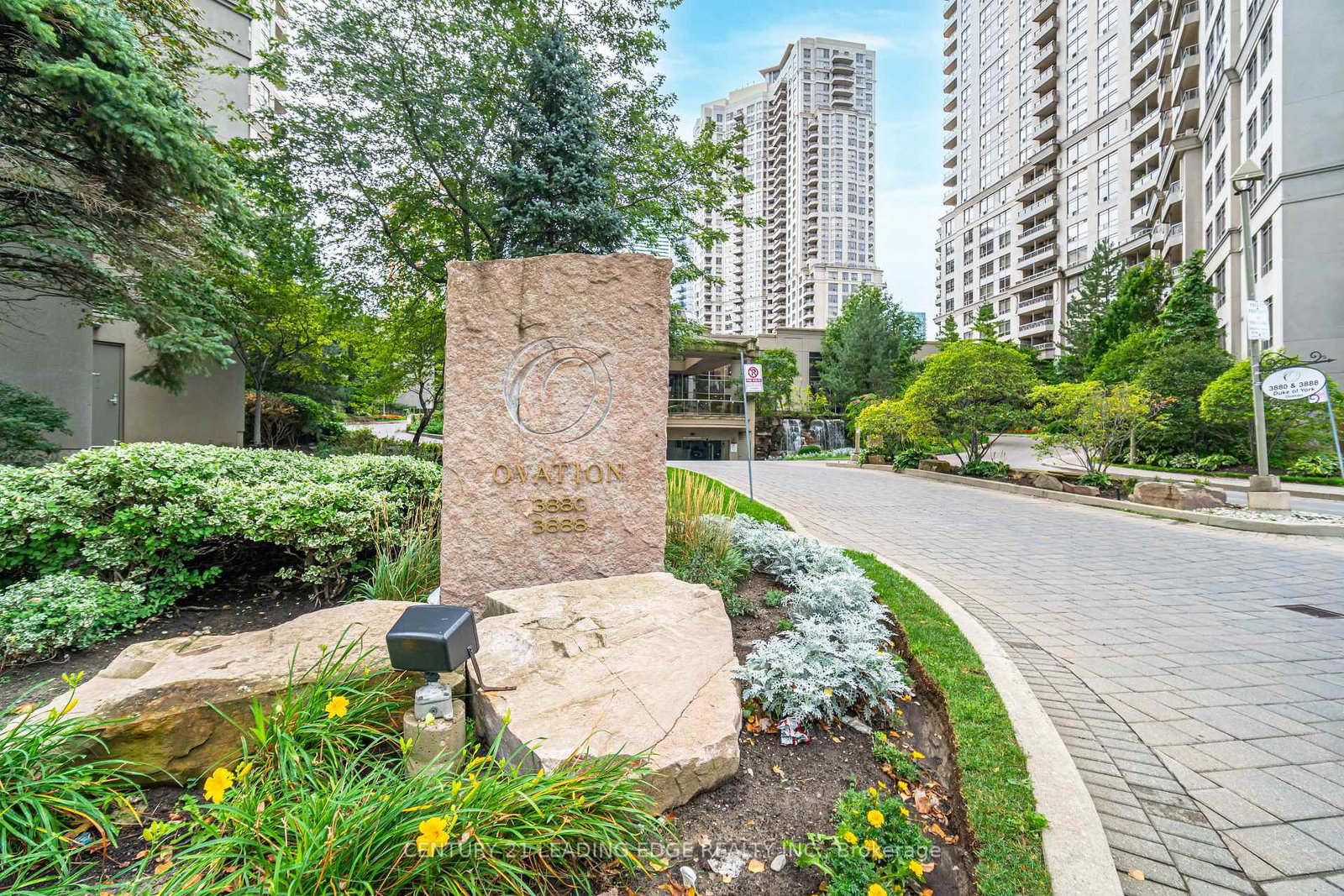3880-duke-of-york-boulevard-mississauga-ontario-w12789854