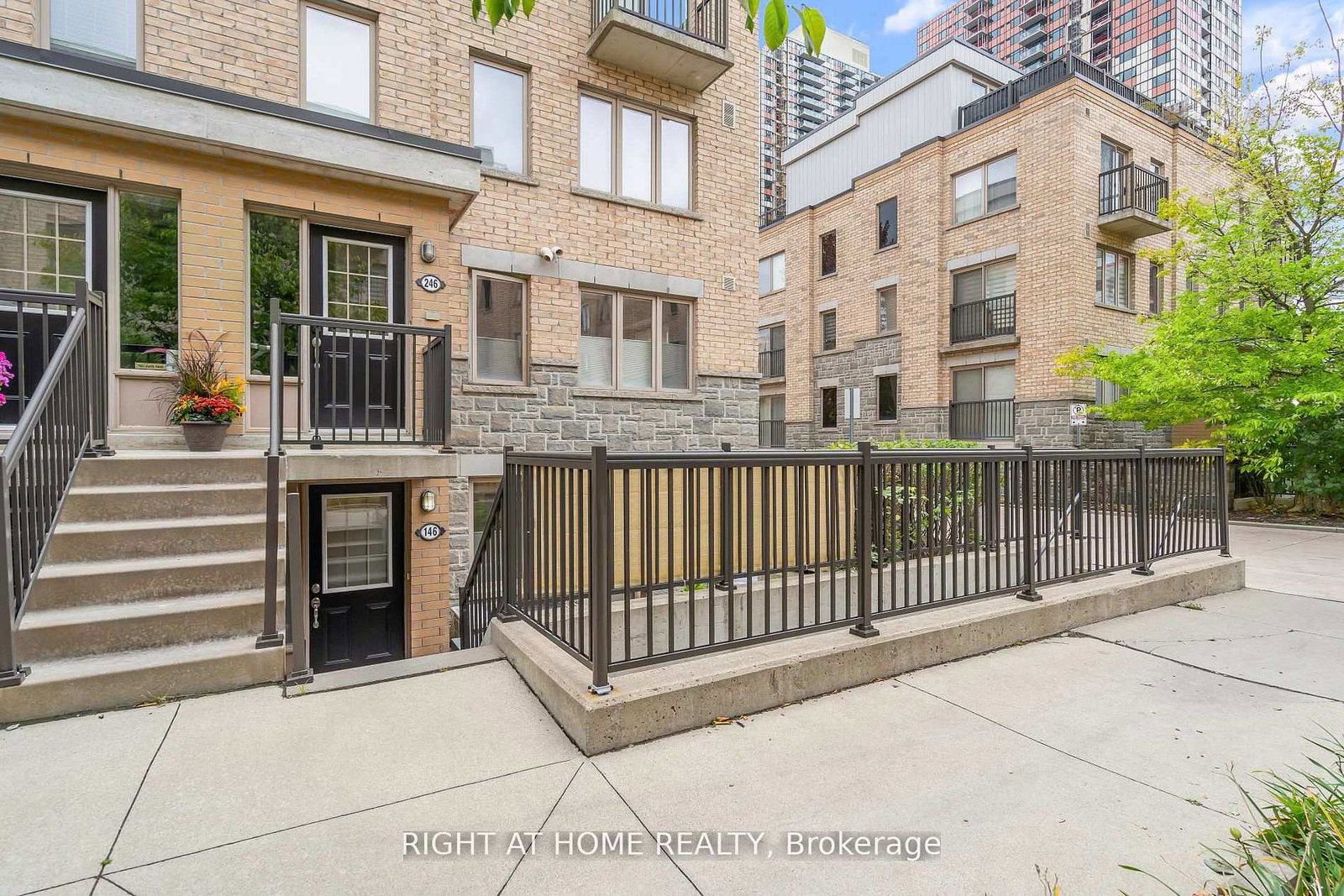 12-foundry-avenue-toronto-ontario-w12789864